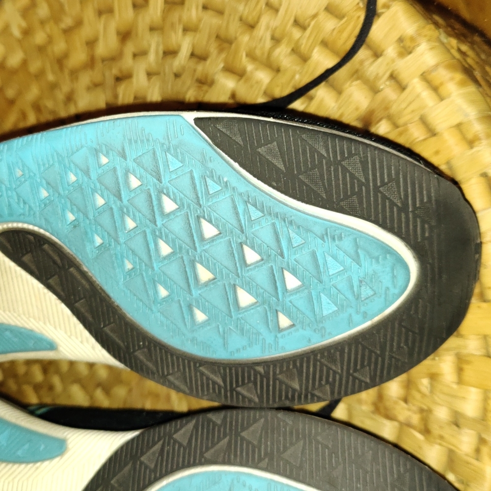New Balance Fuelcell Rebel V2 Wide 2E - Picture 7 of 8